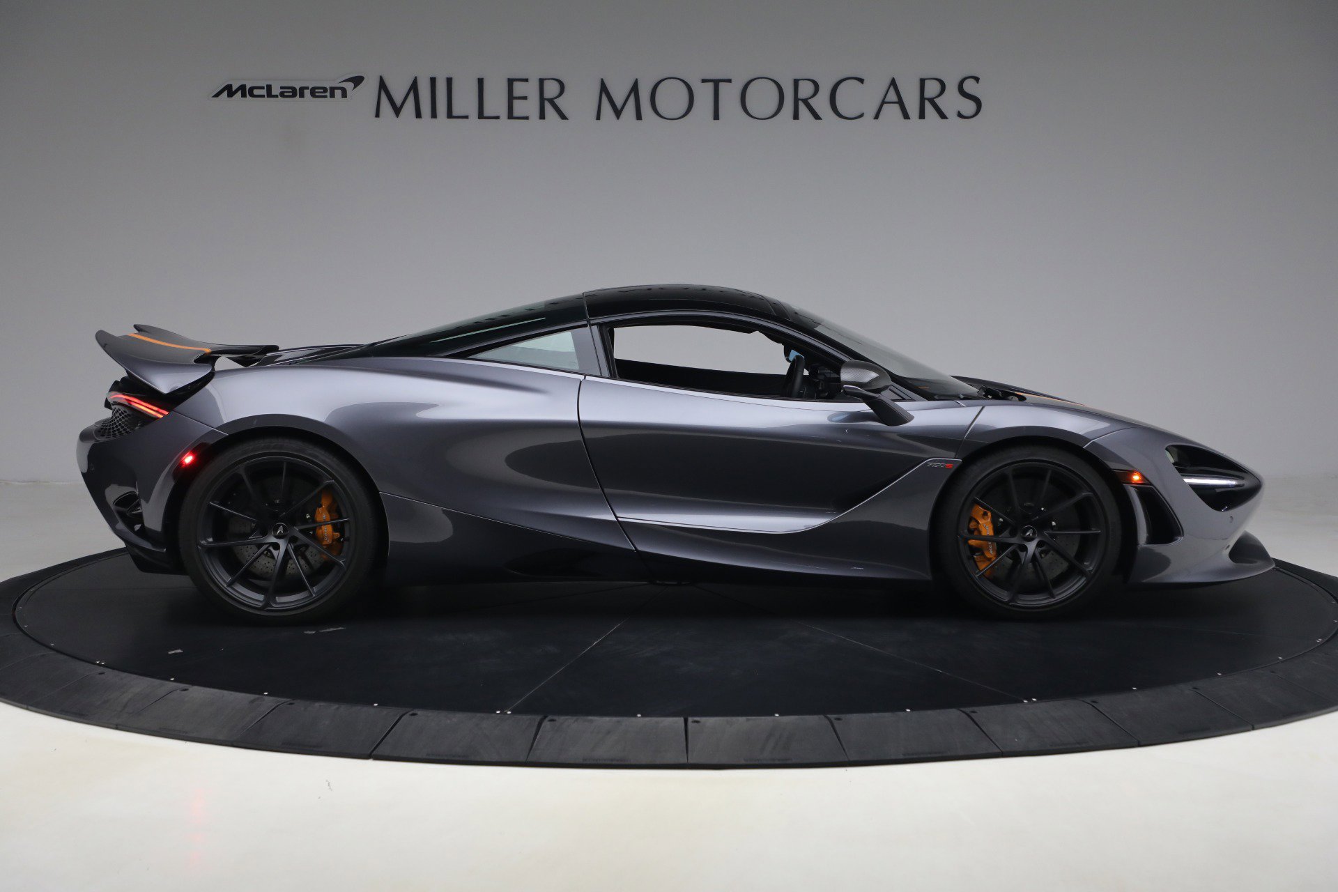 Used 2024 McLaren 750S image 9