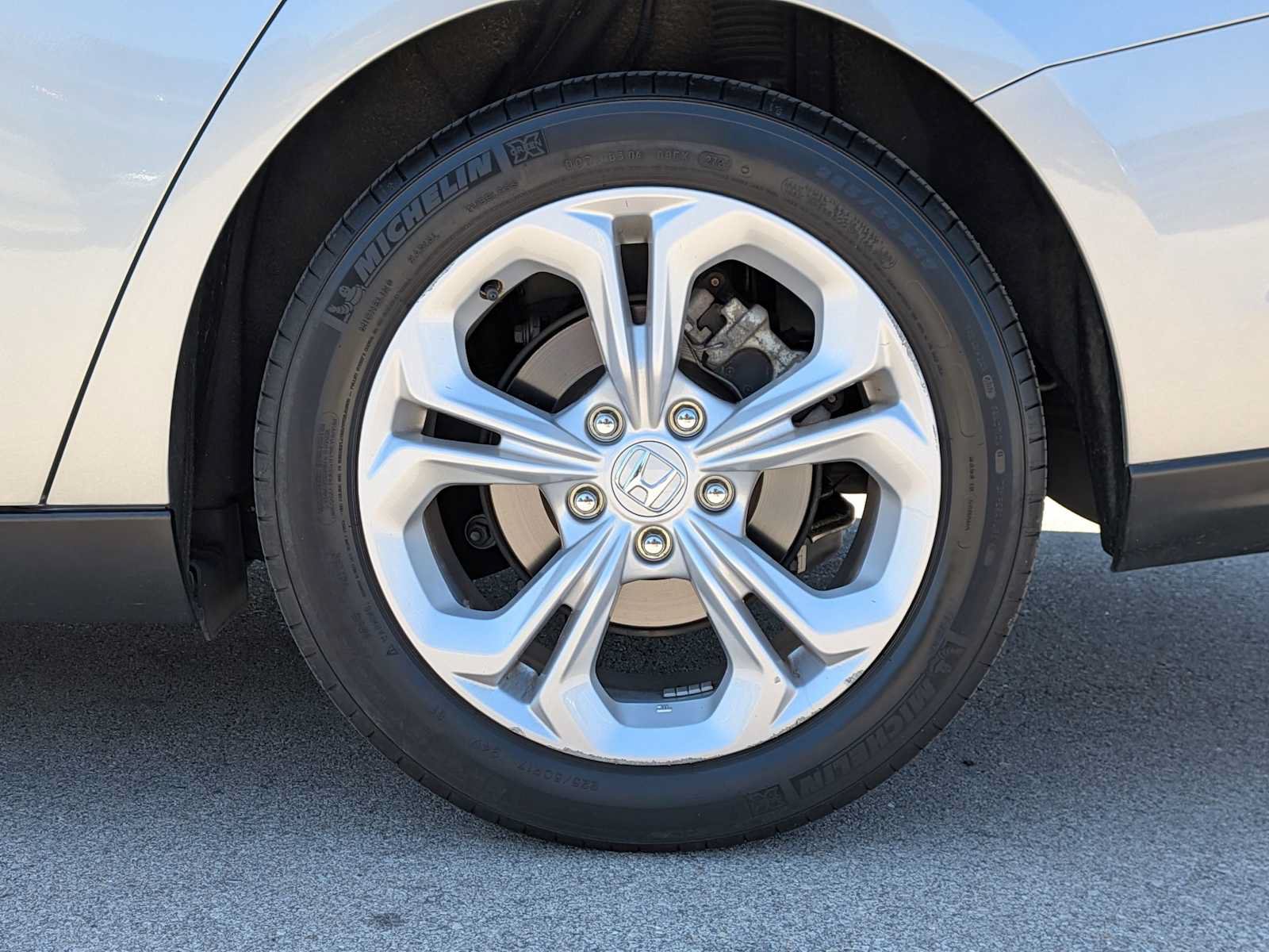 Certified 2025 Honda Accord LX image 13