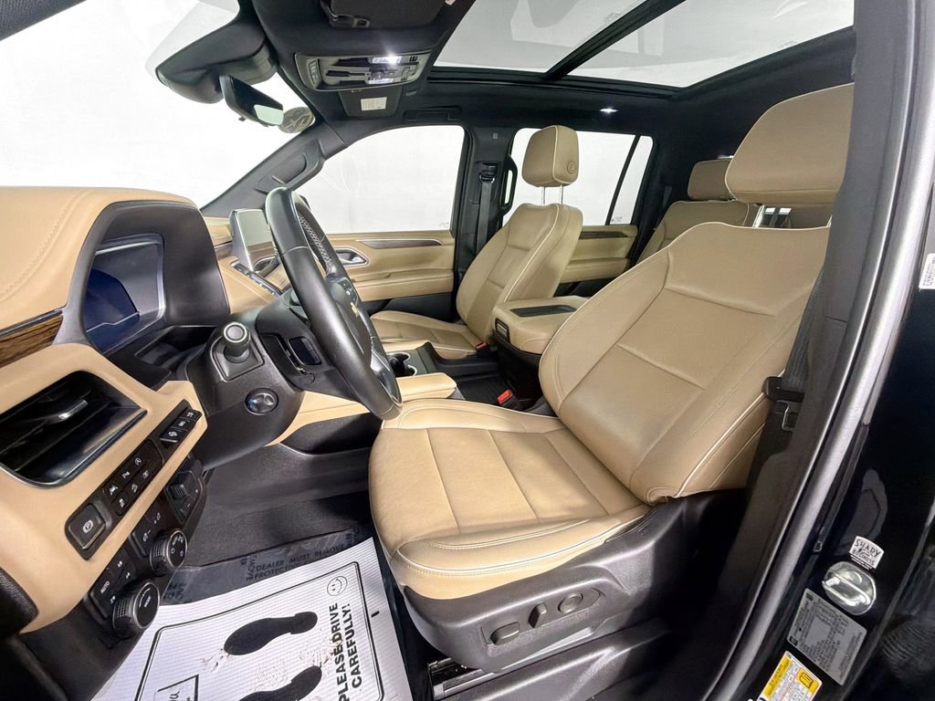 Used 2023 Chevrolet Suburban Premier w/ Premium Package image 22