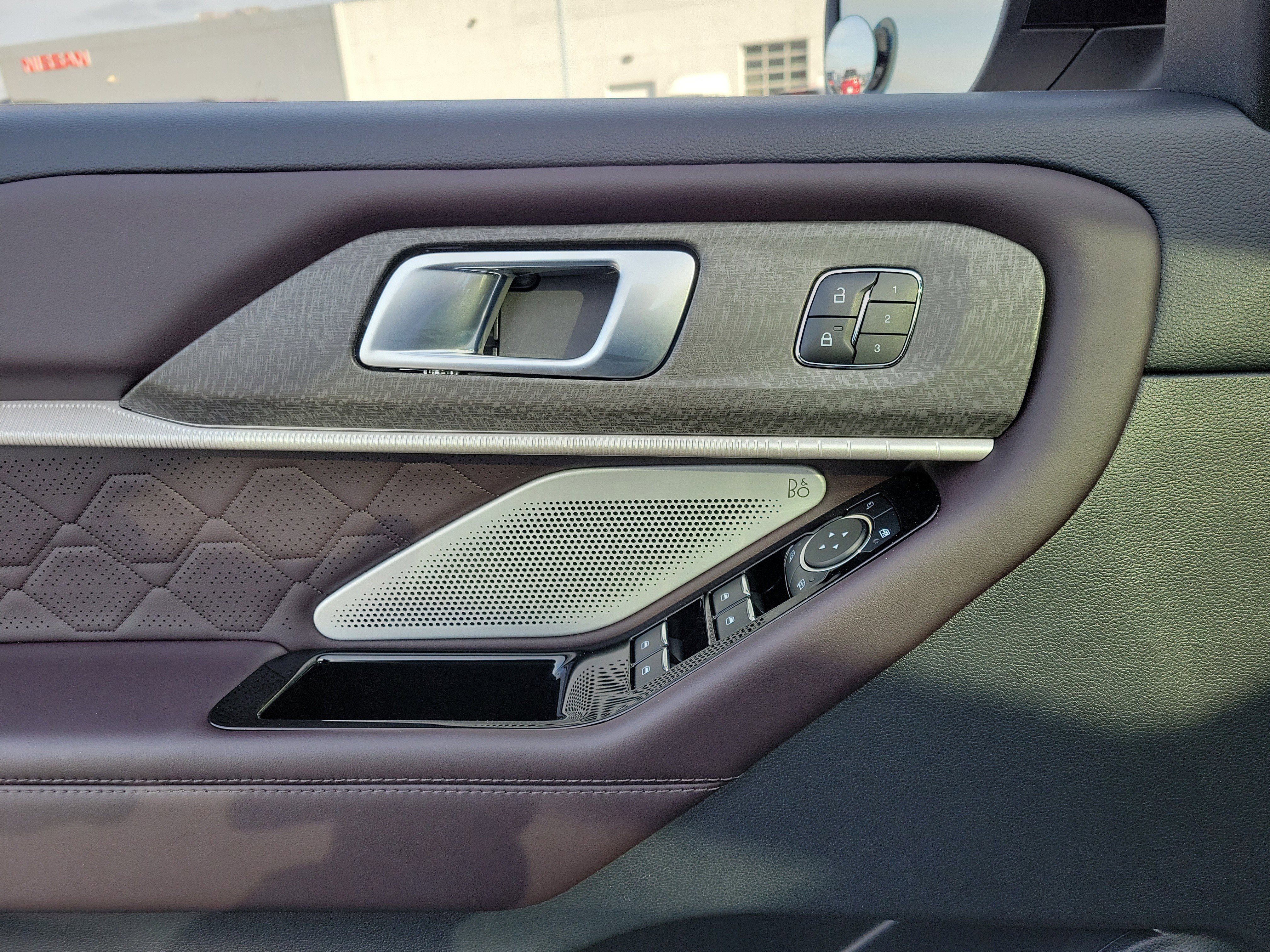 Used 2025 Ford Explorer Platinum w/ Ultimate Package image 17