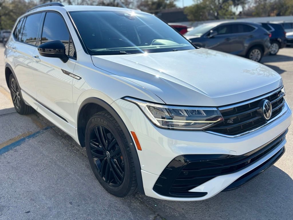 Used 2022 Volkswagen Tiguan SE R-Line image 7