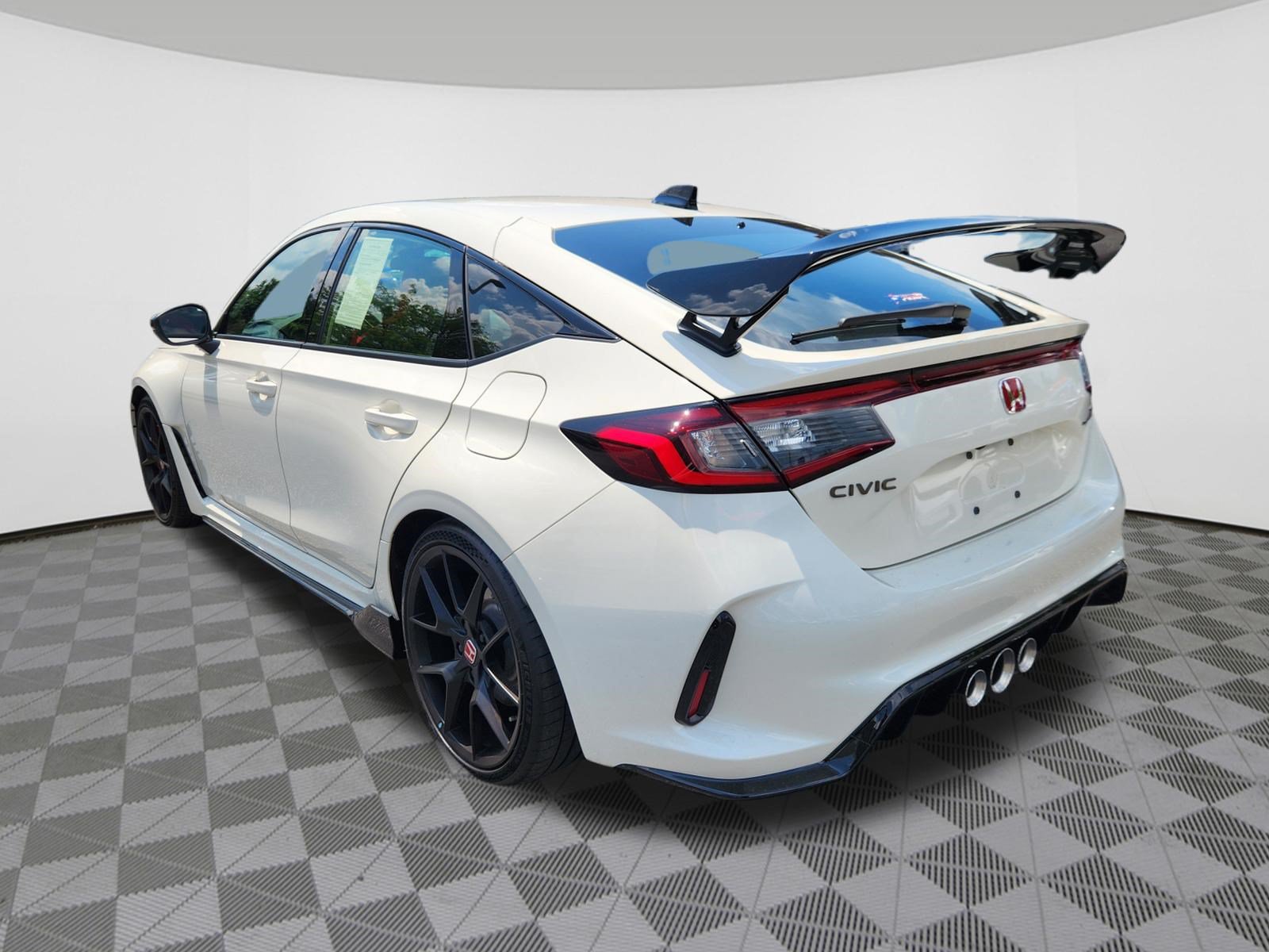 Used 2025 Honda Civic Type R image 3