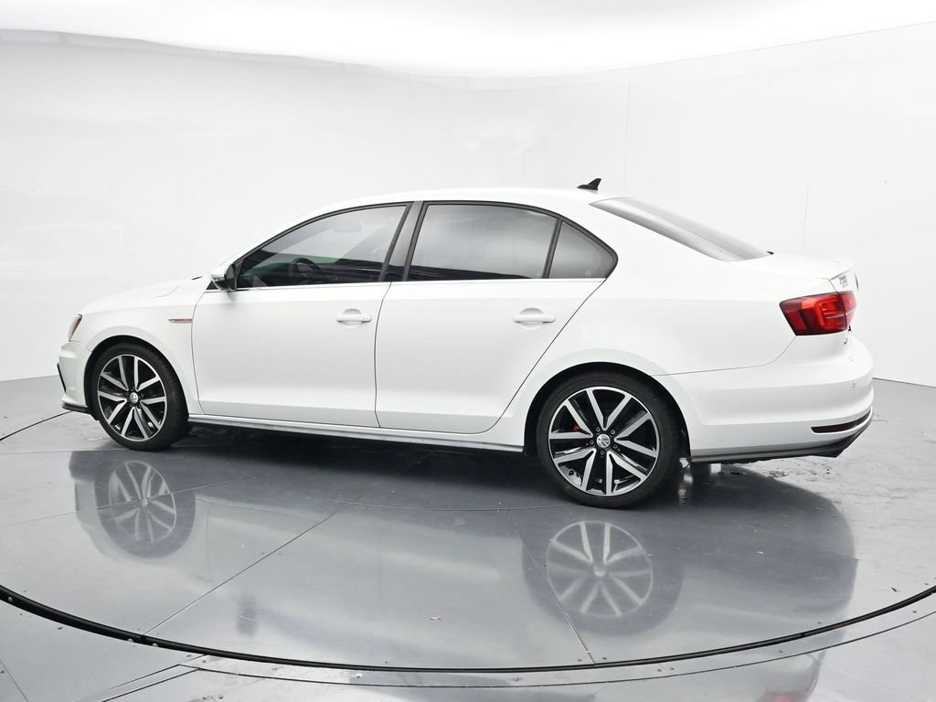 Used 2018 Volkswagen Jetta GLI FWD image 5