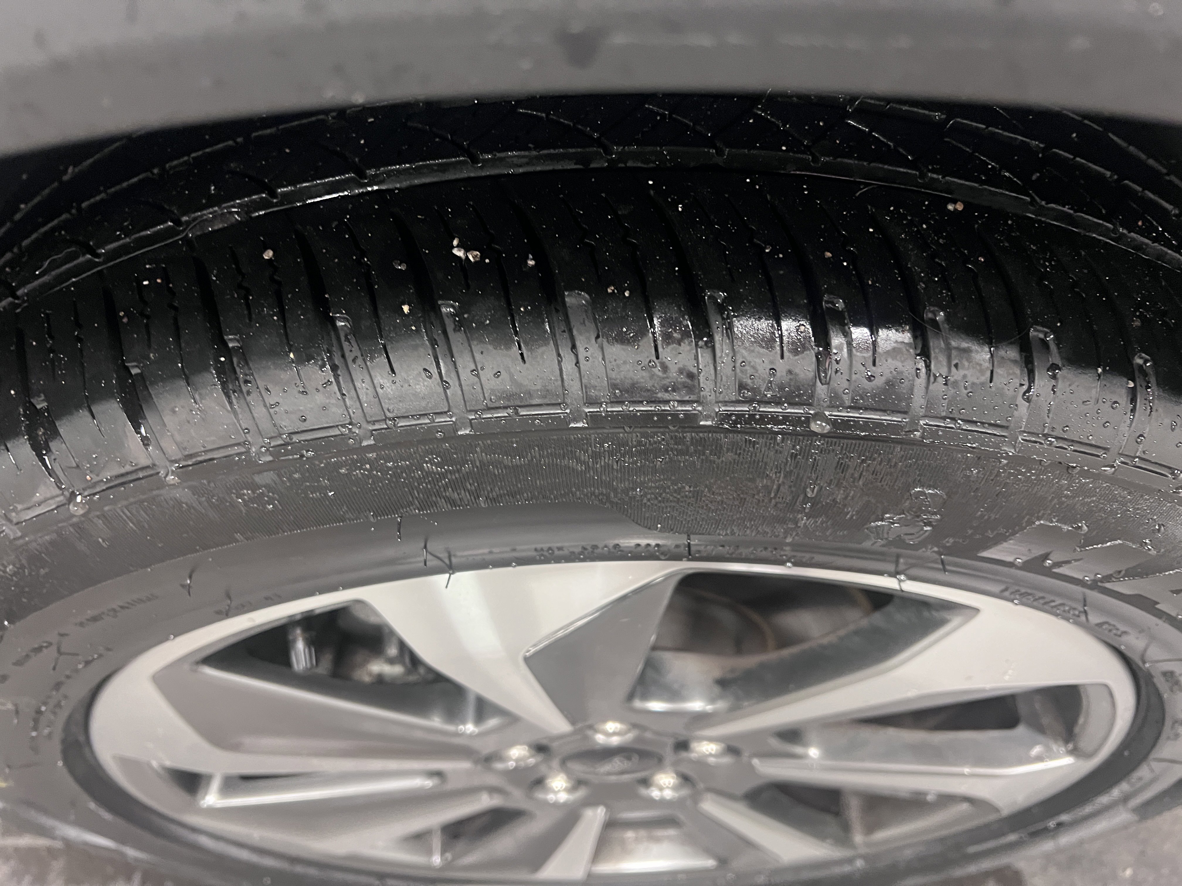 Used 2024 Ford Escape Platinum image 10