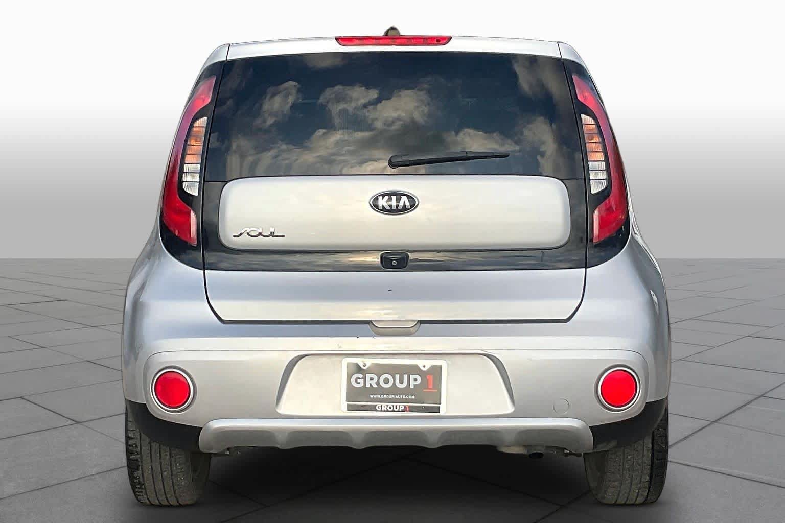 Used 2017 Kia Soul + FWD image 5