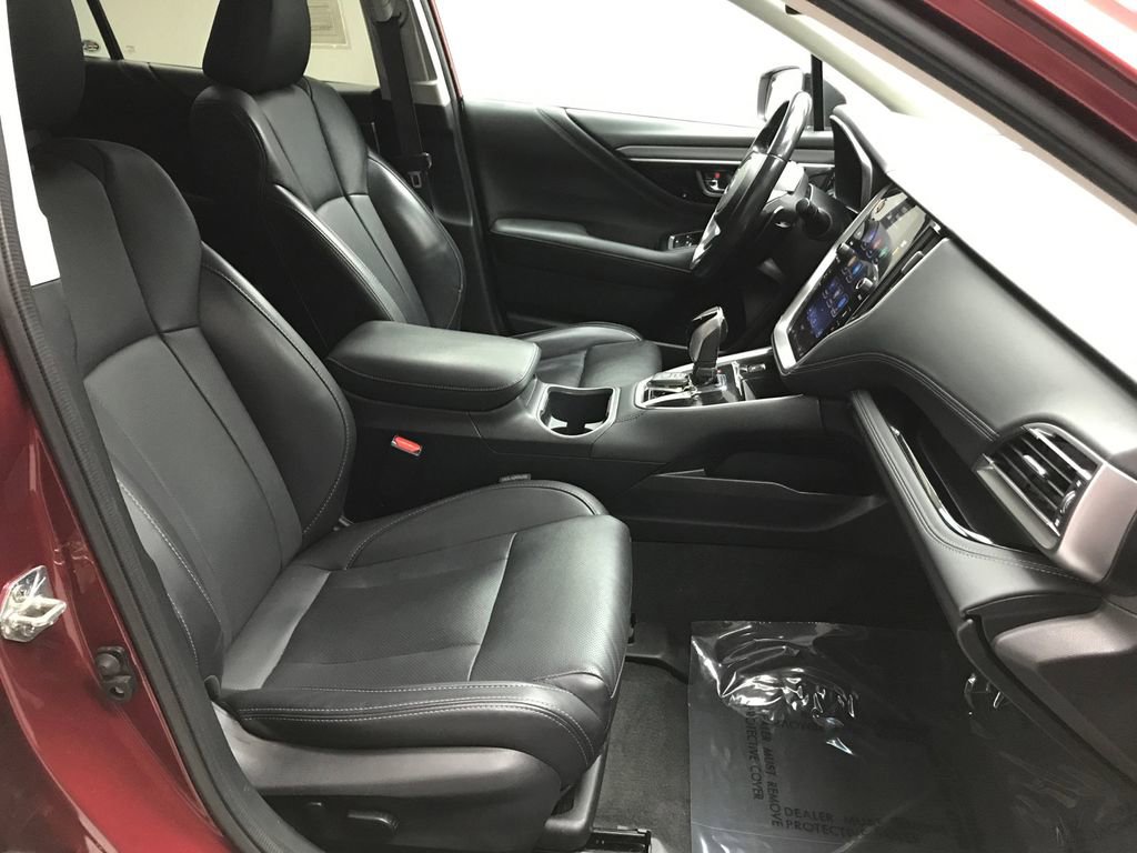 Used 2021 Subaru Outback Limited image 23