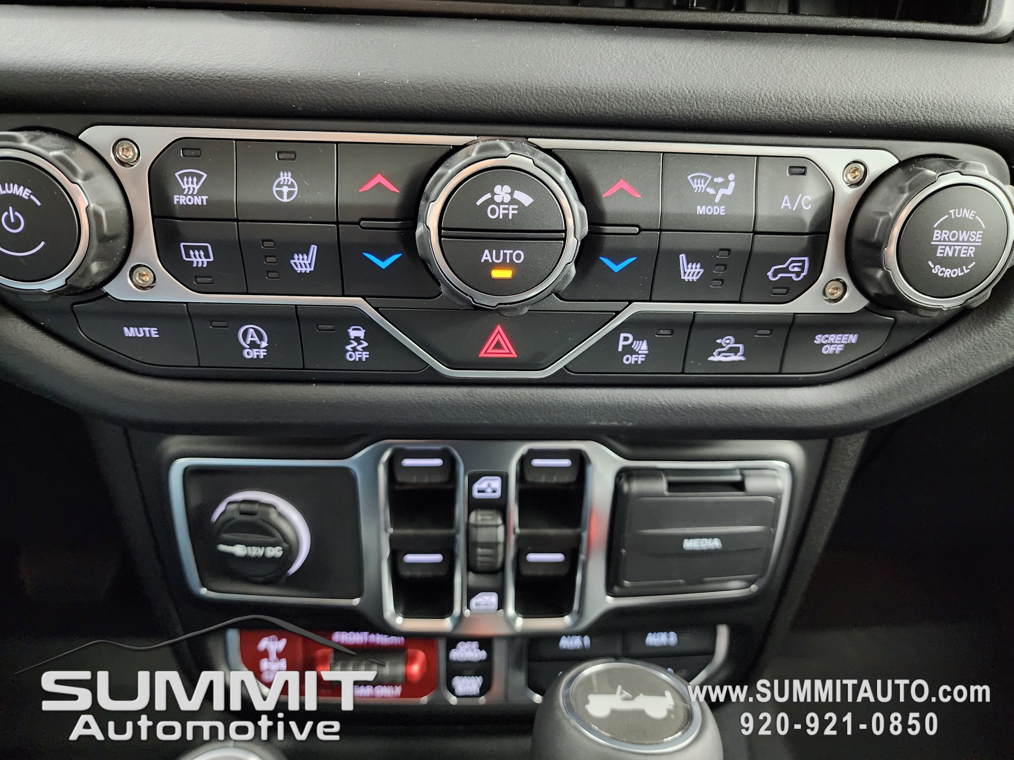 New 2026 Jeep Wrangler Unlimited Rubicon w/ Safety Group image 14