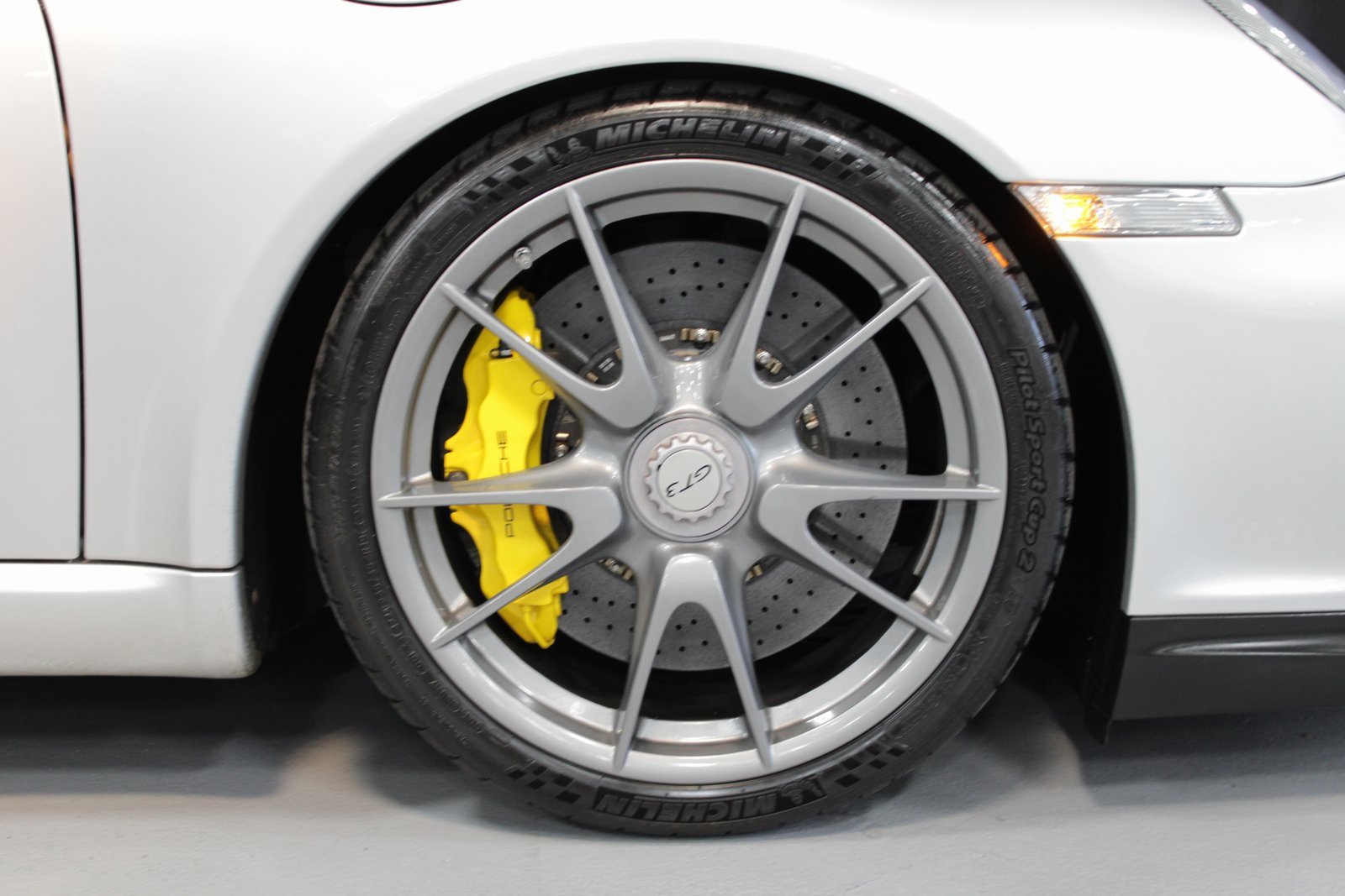 Used 2010 Porsche 911 GT3 image 14