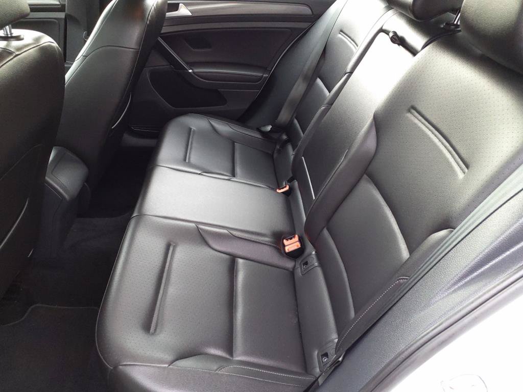 Used 2021 Volkswagen Golf 4-Door FWD image 12