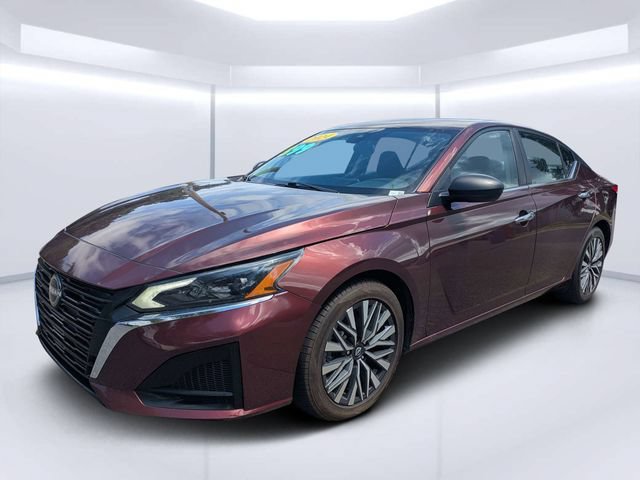 Used 2024 Nissan Altima 2.5 SV FWD image 7