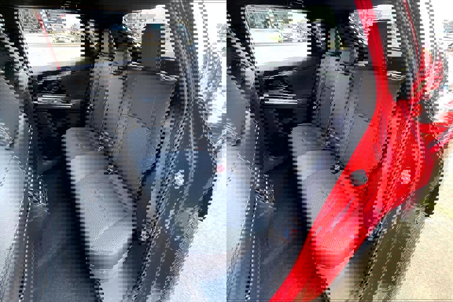 Used 2024 Toyota bZ4X XLE w/ Weather Package AWD/4WD image 18