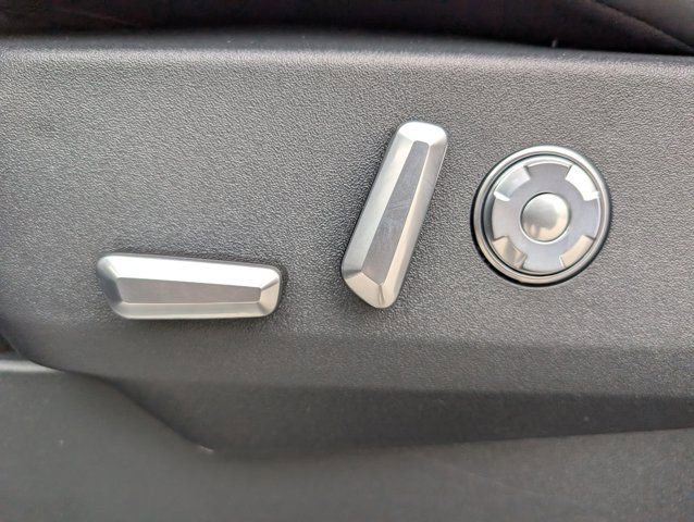 New 2025 Lincoln Navigator Reserve w/ Jet Appearance Package image 16