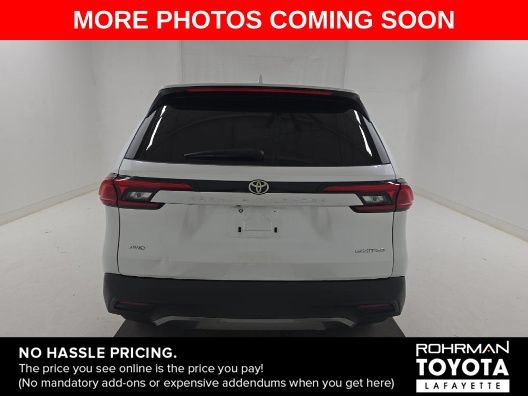 Used 2024 Toyota Grand Highlander AWD image 4