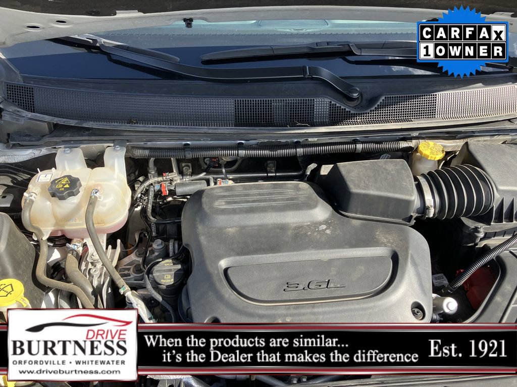 Used 2024 Chrysler Pacifica Touring-L FWD image 33