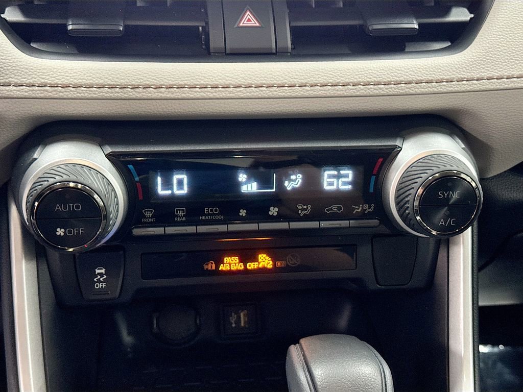 Used 2024 Toyota RAV4 XLE AWD/4WD image 14