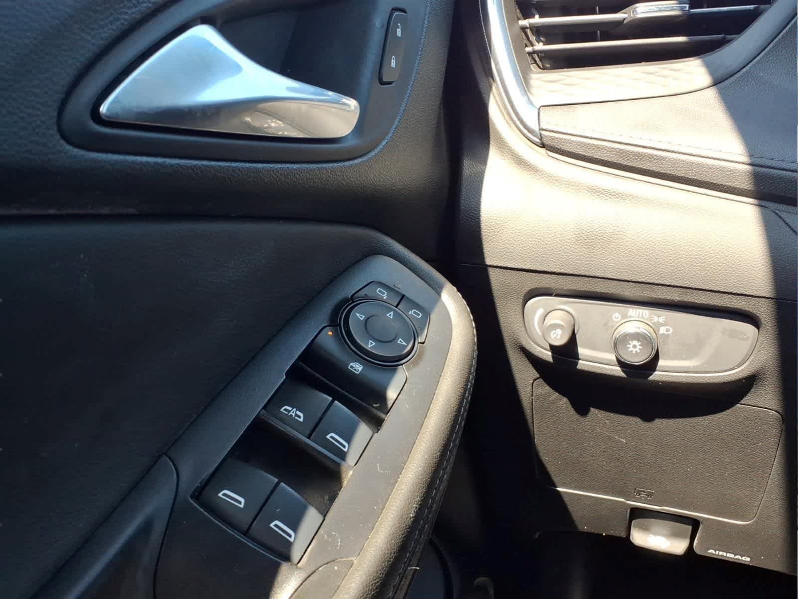 Used 2024 Buick Encore GX Preferred w/ Comfort Package FWD image 18