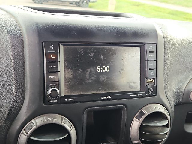 Used 2014 Jeep Wrangler Unlimited Sport w/ Connectivity Group AWD/4WD image 16