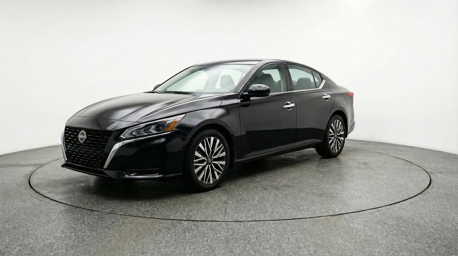 Used 2025 Nissan Altima 2.5 SV image 3