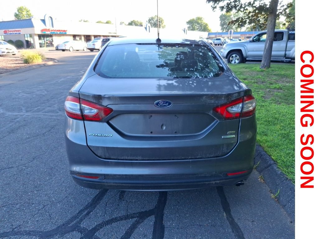 Used 2014 Ford Fusion SE w/ Equipment Group 202A FWD image 7