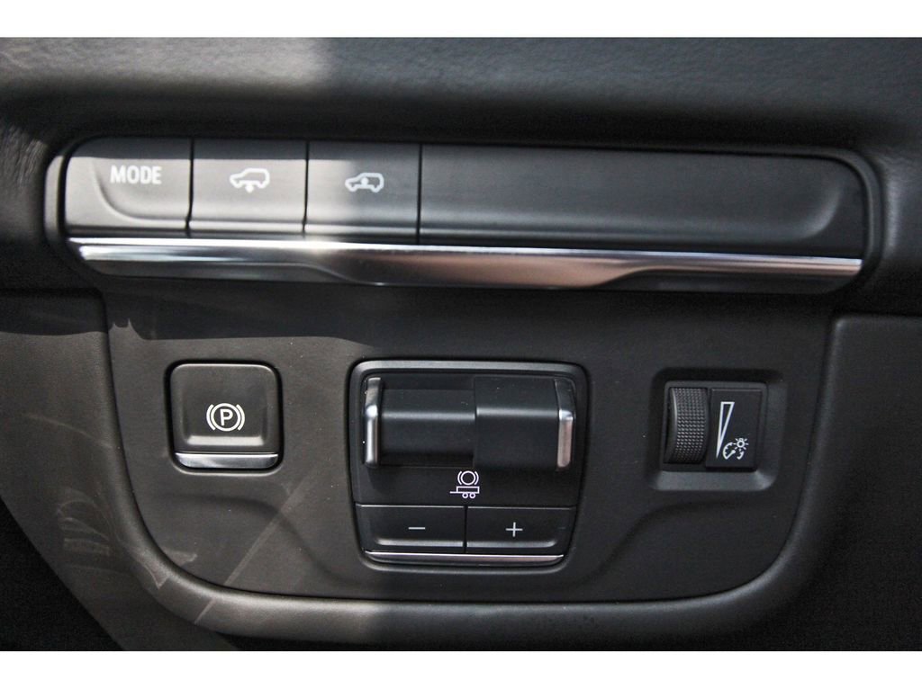 Certified 2025 Cadillac Escalade Sport Platinum w/ LPO, Floor Liner Package image 20