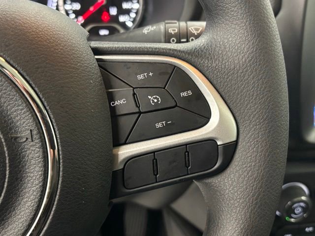 Used 2023 Jeep Renegade Latitude w/ Sun/Sound Group image 17