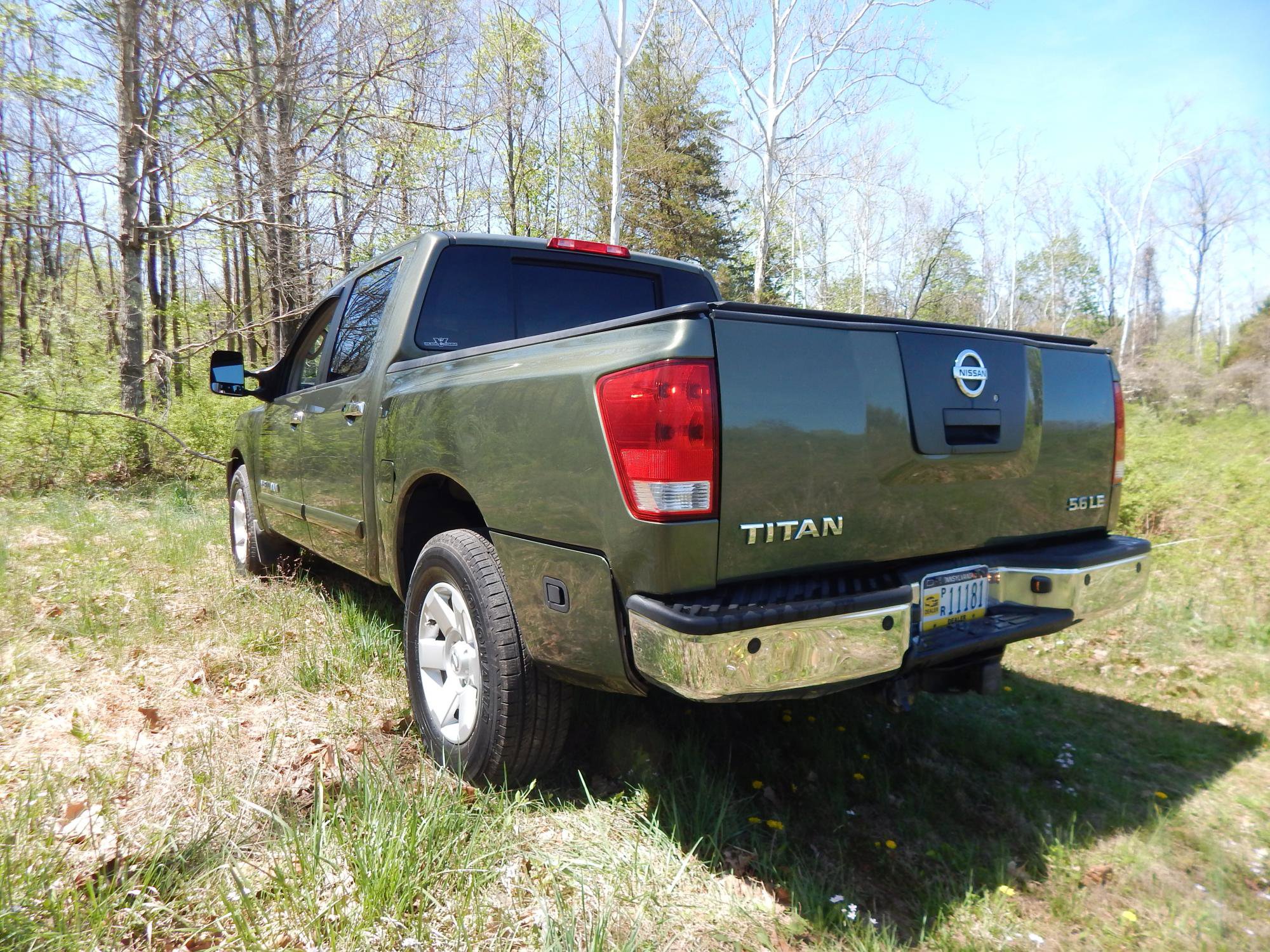 Used 2005 Nissan Titan LE w/ (T01) Tow Pkg AWD/4WD image 4