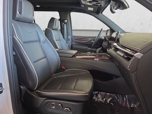 Certified 2023 Cadillac Escalade Premium Luxury AWD/4WD image 10