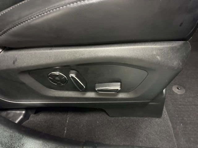 Used 2020 Ford Explorer Platinum w/ Premium Technology Package AWD/4WD image 11