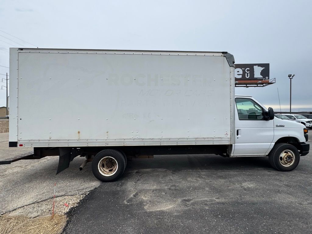 Used 2017 Ford E-350 and Econoline 350 Super Duty w/ Power Windows & Locks Group RWD image 24