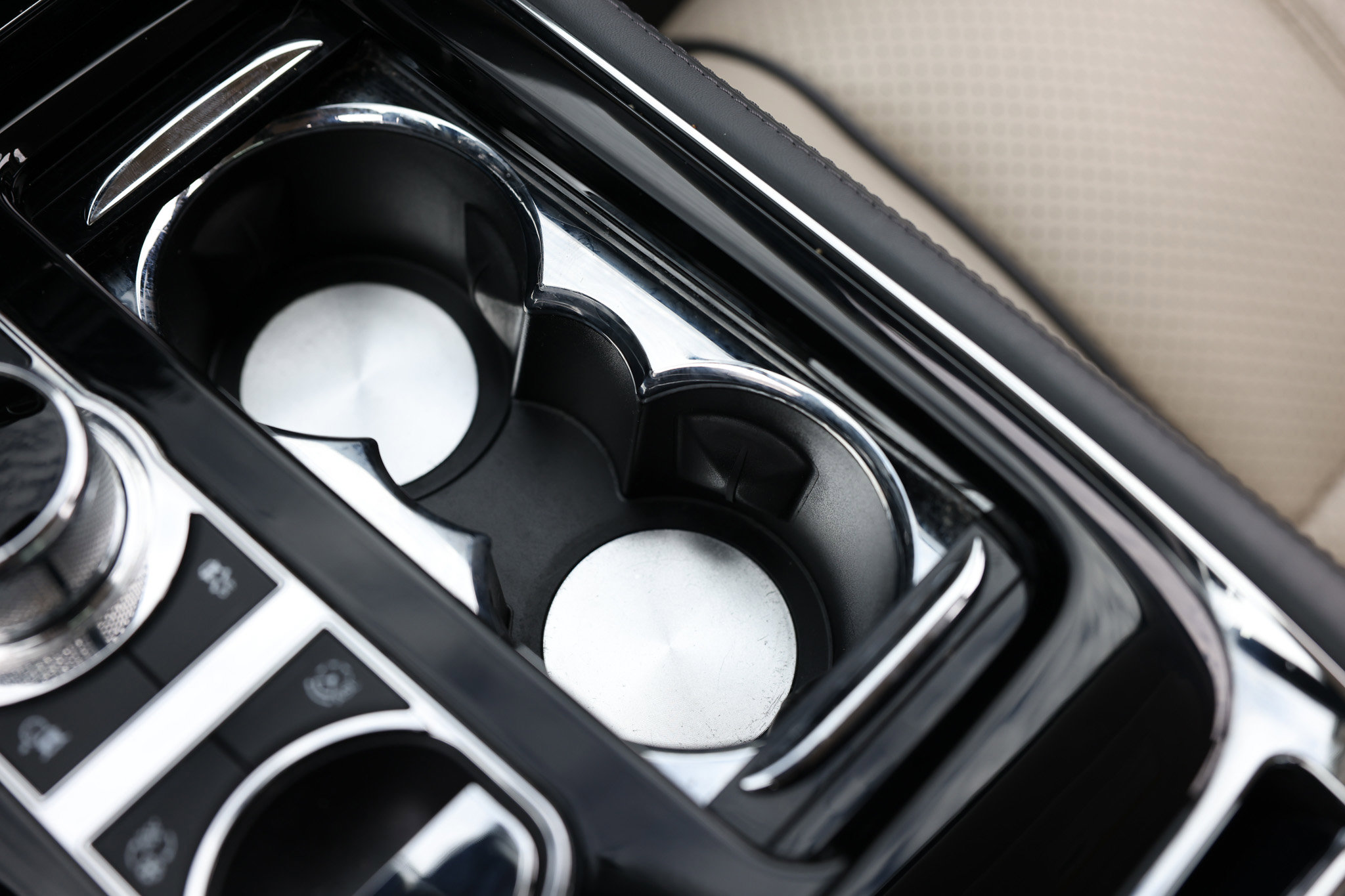 Used 2019 Jaguar XJ R-Sport image 43