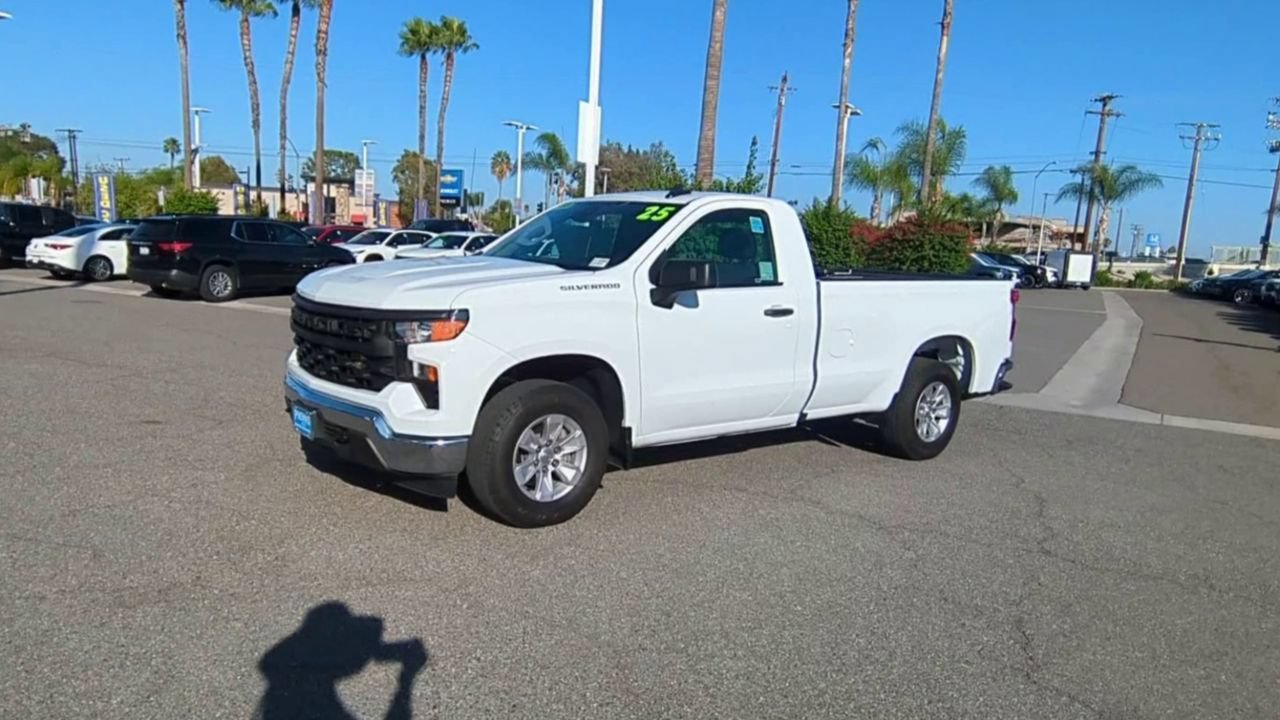 Used 2025 Chevrolet Silverado 1500 W/T RWD image 4