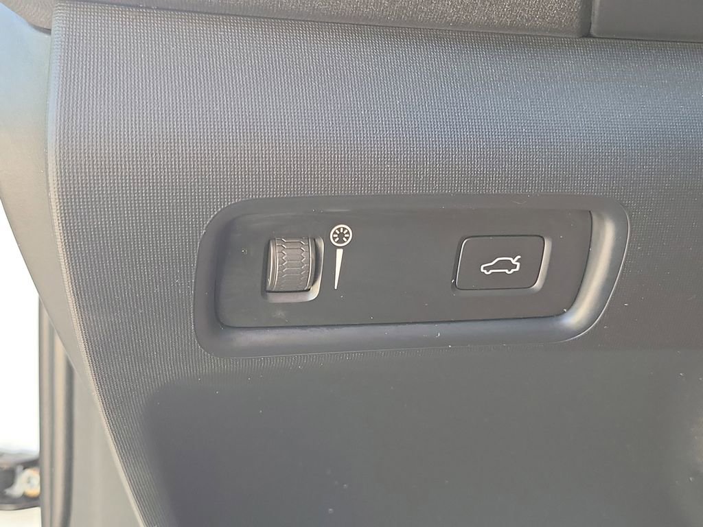 Used 2022 Polestar Polestar 2 image 27