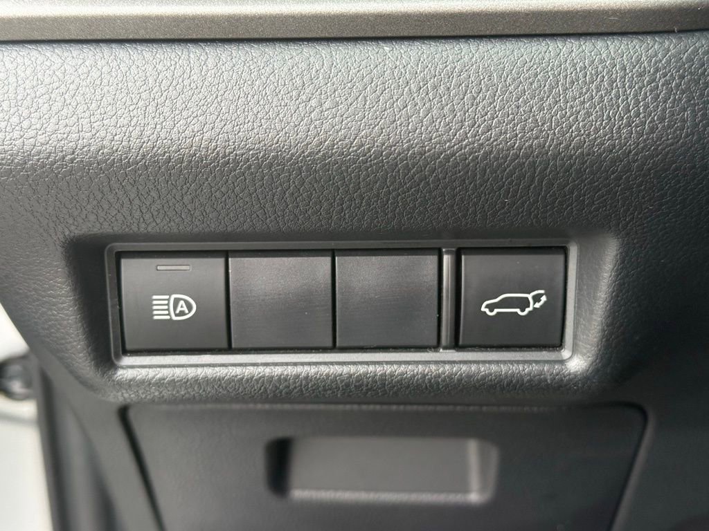 Used 2025 Toyota Grand Highlander AWD image 9