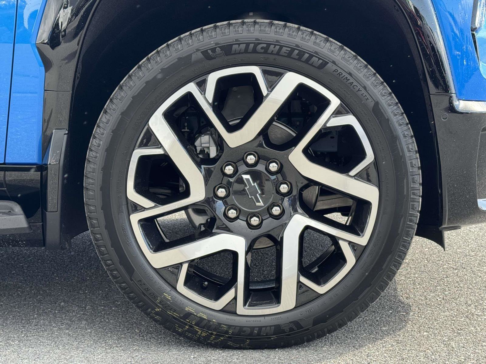 New 2025 Chevrolet Silverado EV RST image 28