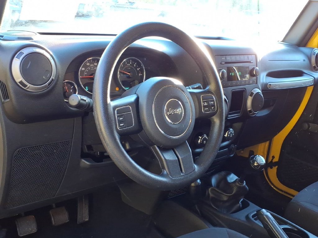 Used 2015 Jeep Wrangler Sport AWD/4WD image 15