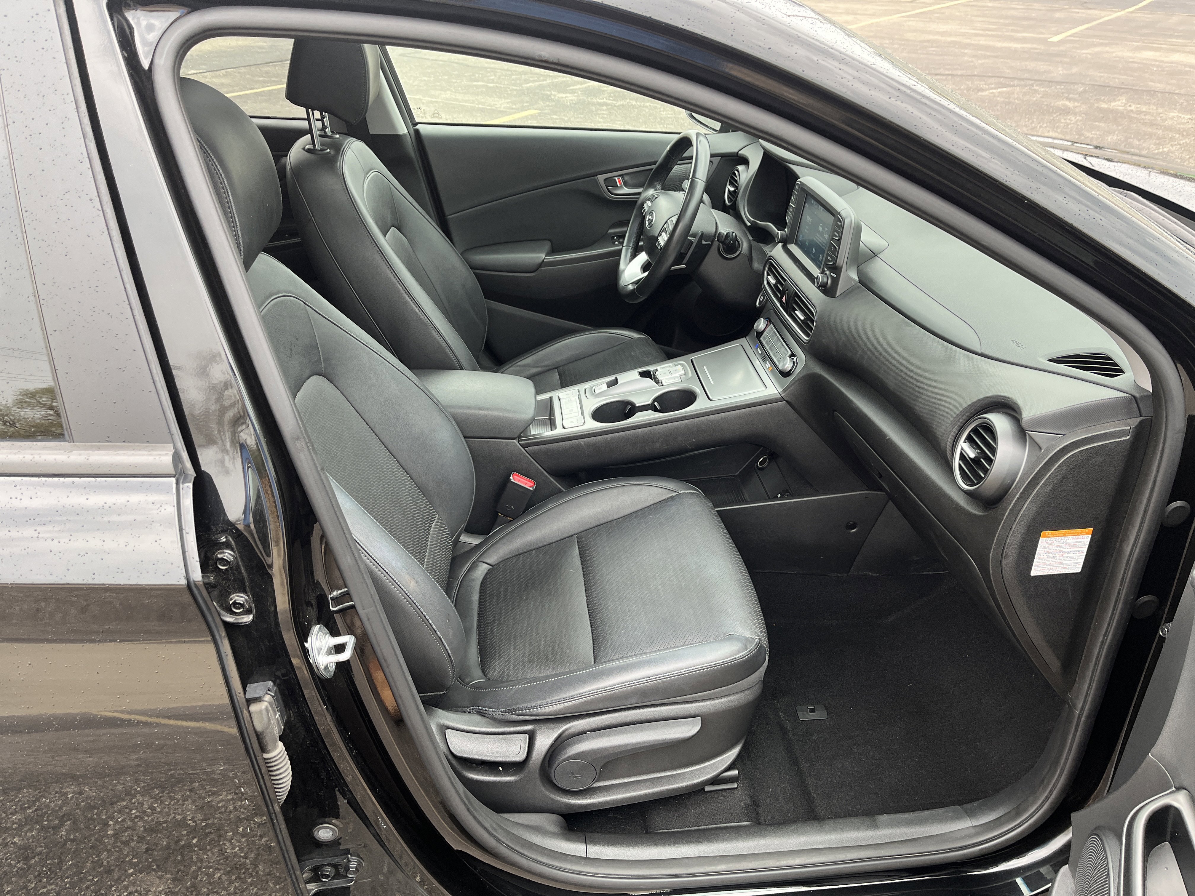 Used 2021 Hyundai Kona Limited FWD image 14