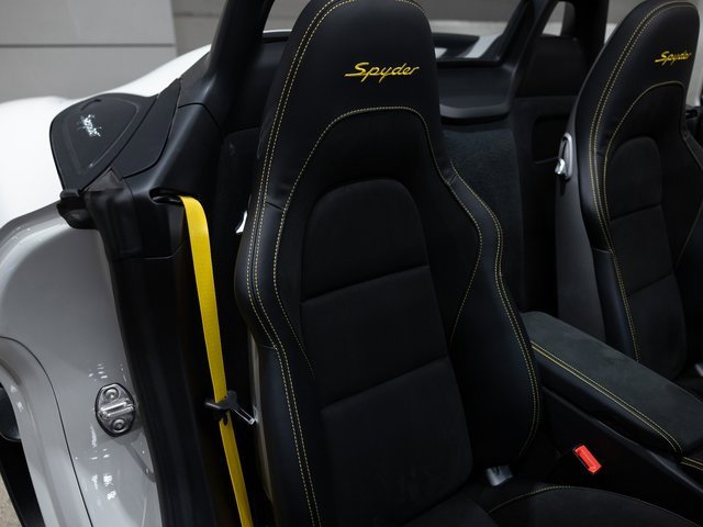 Certified 2022 Porsche 718 Boxster Spyder image 30