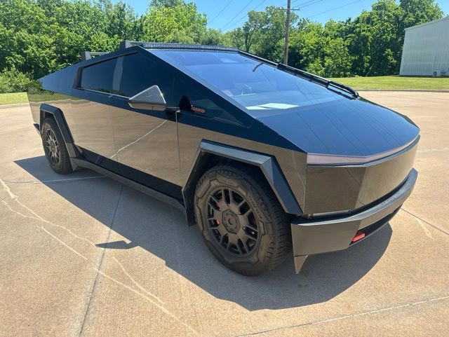 Used 2024 Tesla Cybertruck Cyberbeast AWD/4WD image 7