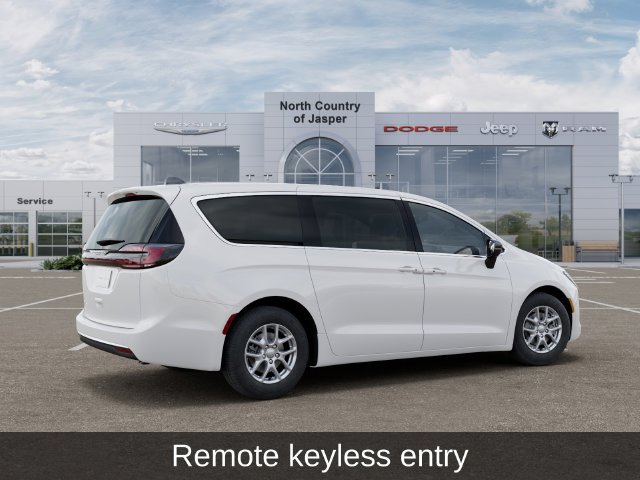 New 2027 Chrysler Pacifica Select FWD image 5