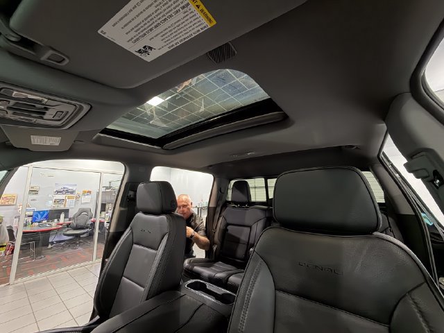 Used 2023 GMC Sierra 1500 Denali w/ Denali Reserve Package AWD/4WD image 31