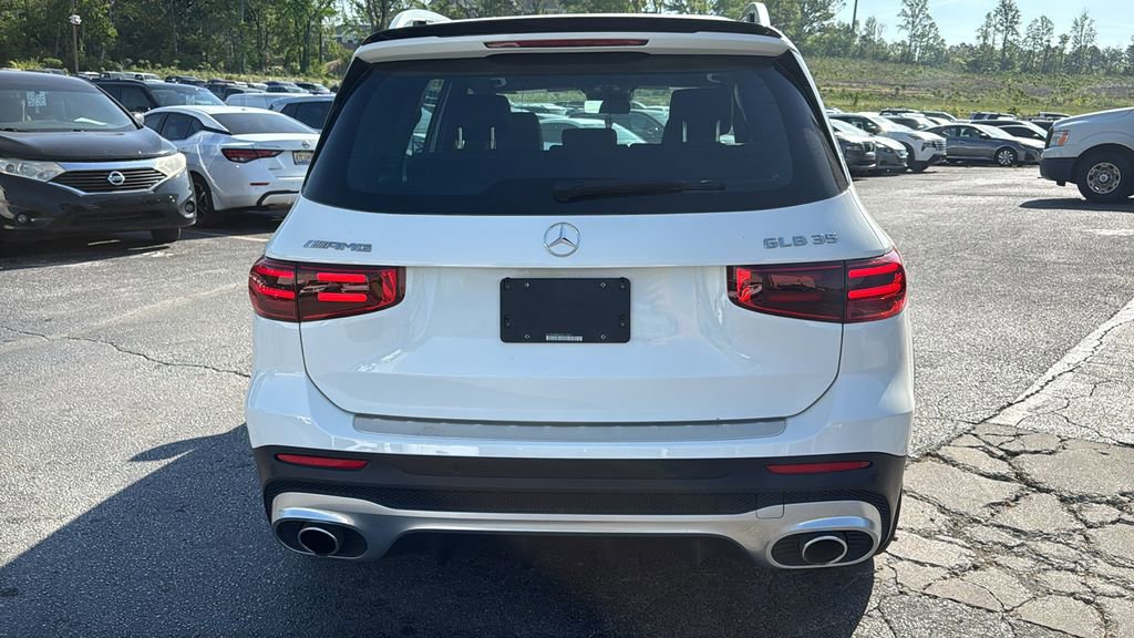 Certified 2025 Mercedes-Benz GLB 35 AMG 4MATIC image 5