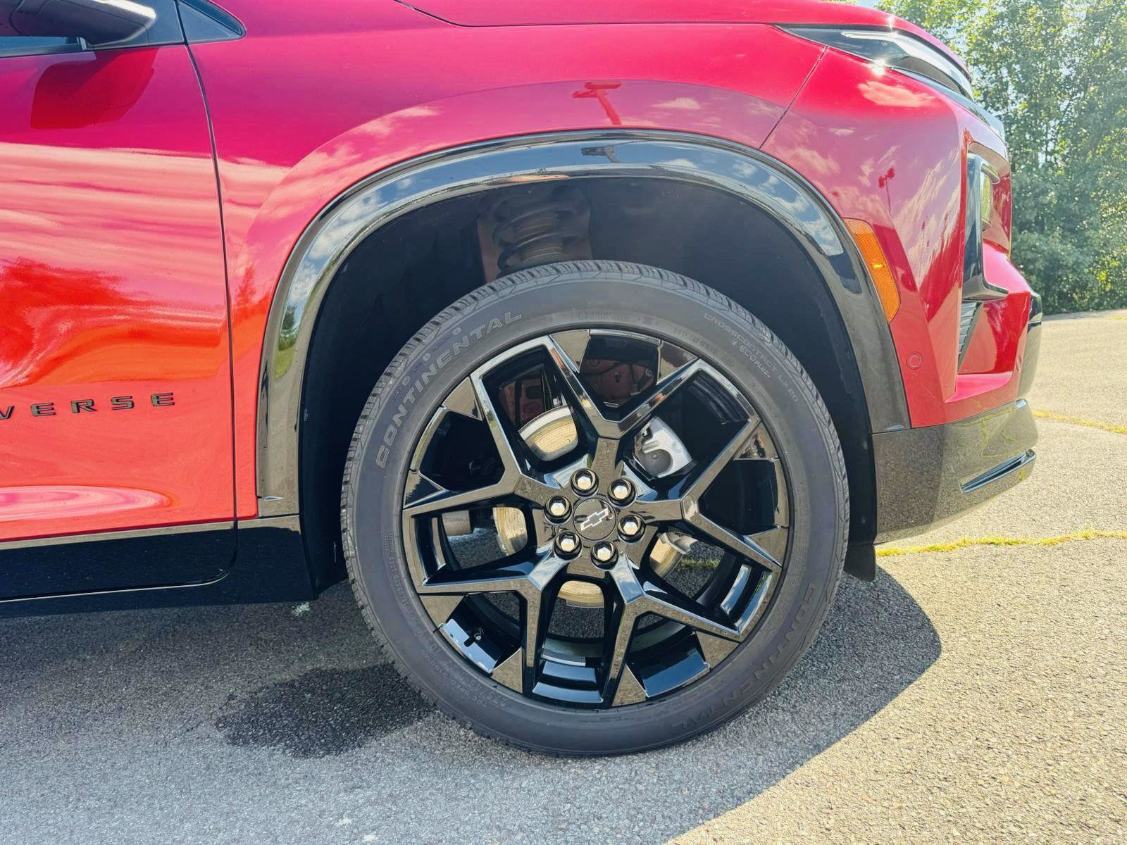 Used 2024 Chevrolet Traverse RS w/ LPO, Floor Liner Package image 40