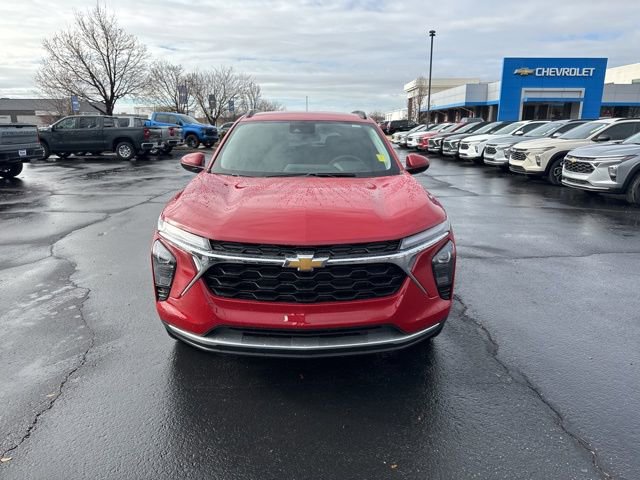 New 2026 Chevrolet Trax LT w/ Driver Confidence Package image 2