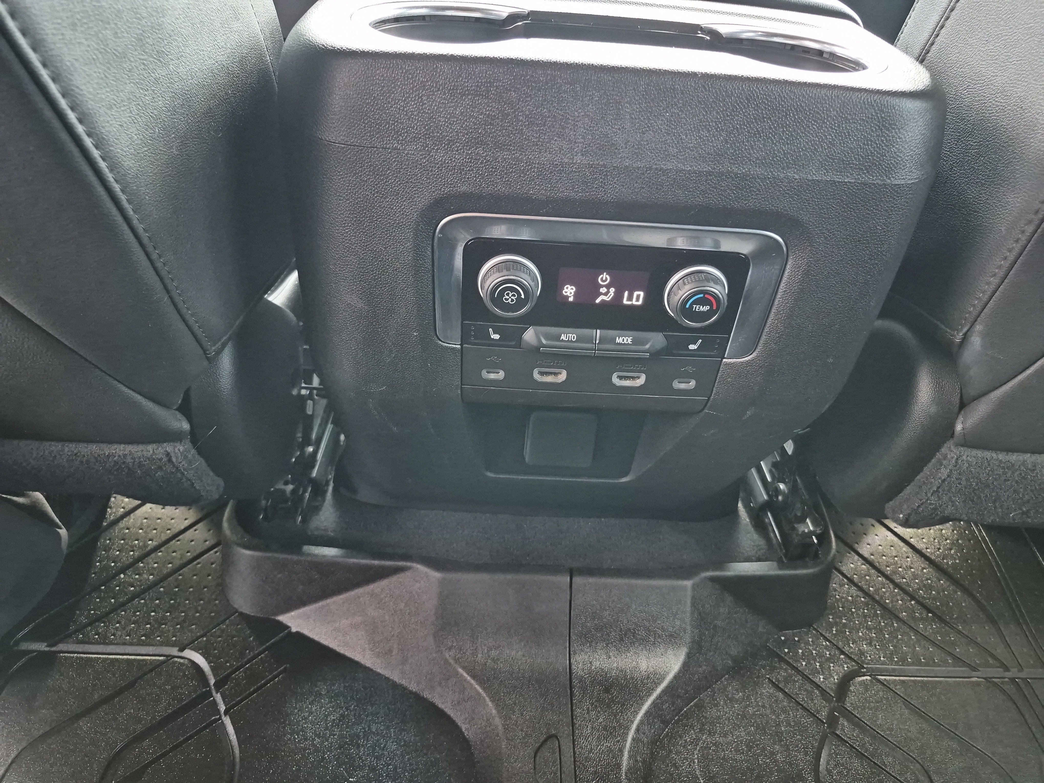 Used 2021 Chevrolet Tahoe LT w/ LT Signature Plus Package image 21