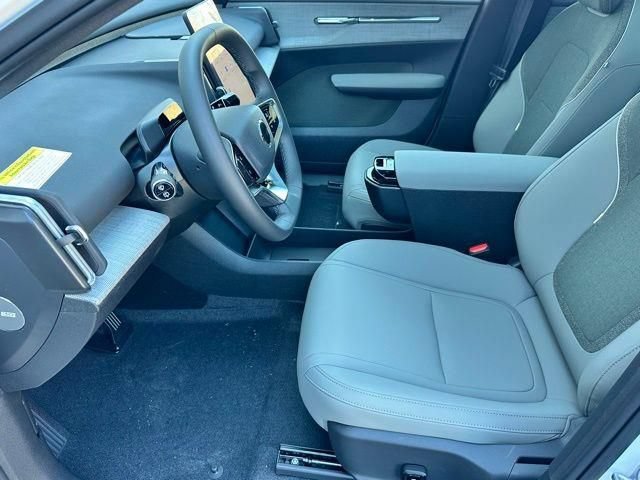New 2026 Volvo EX30 Plus w/ Protection Package Premier AWD/4WD image 6
