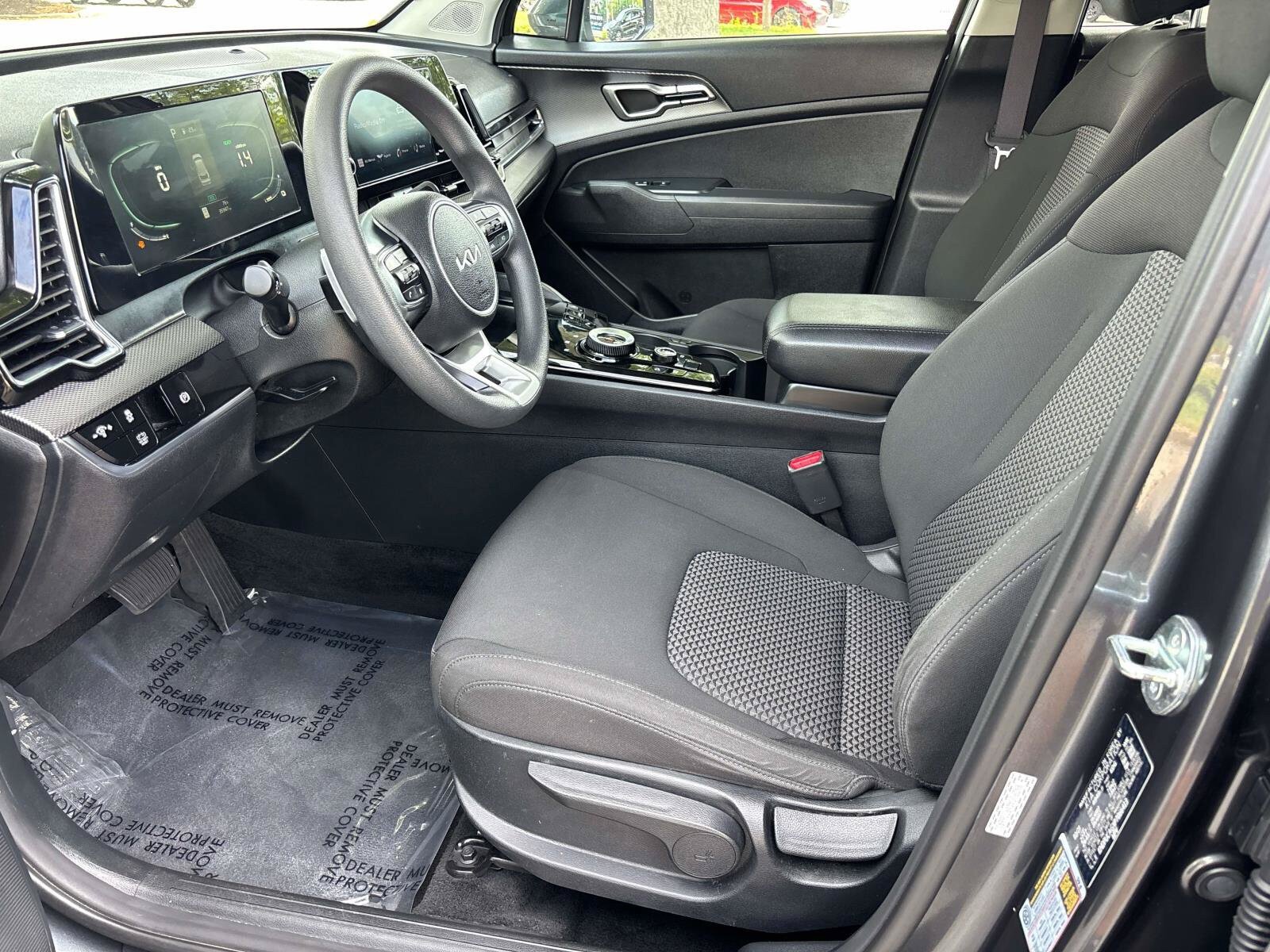 Used 2023 Kia Sportage LX AWD/4WD image 11