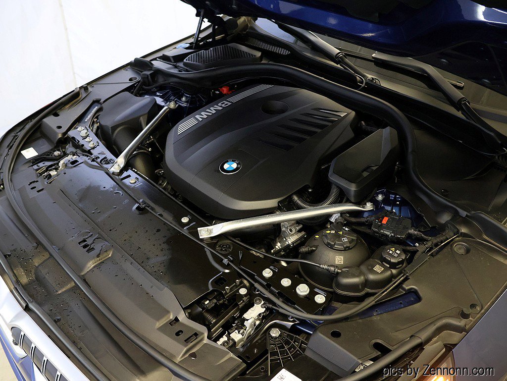 Certified 2025 BMW 540i xDrive image 41