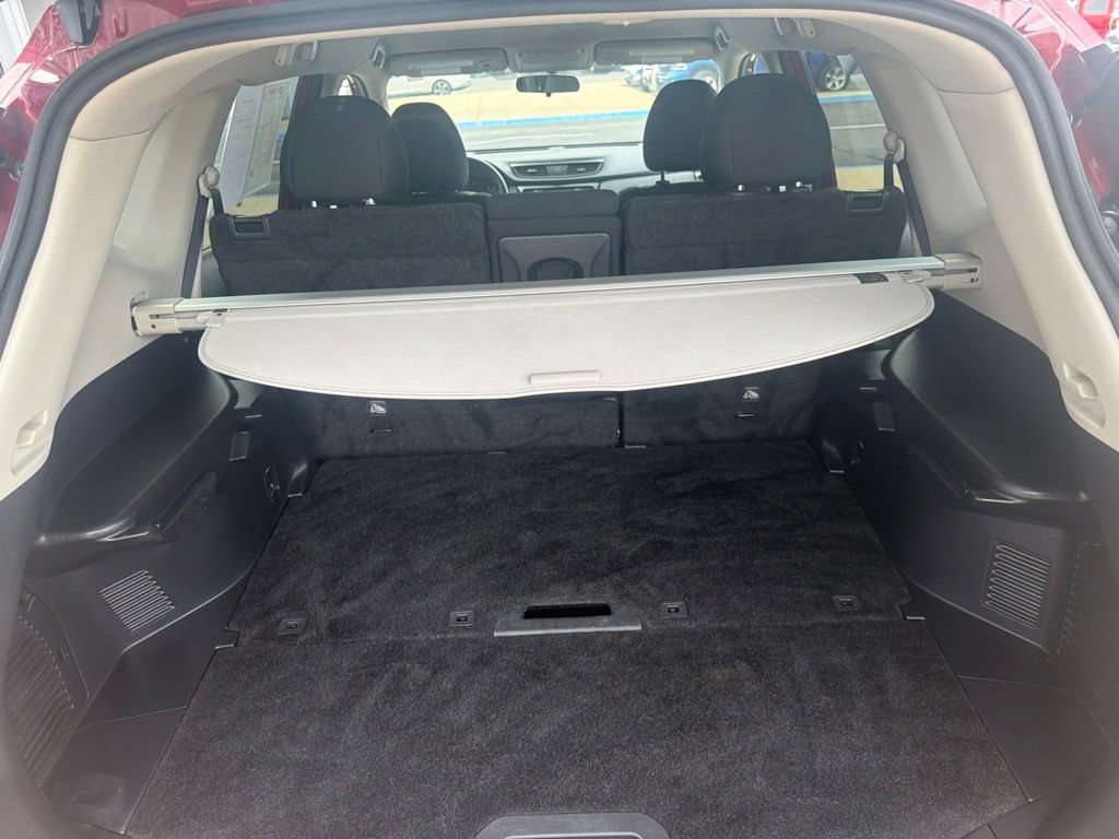 Used 2018 Nissan Rogue S AWD/4WD image 22