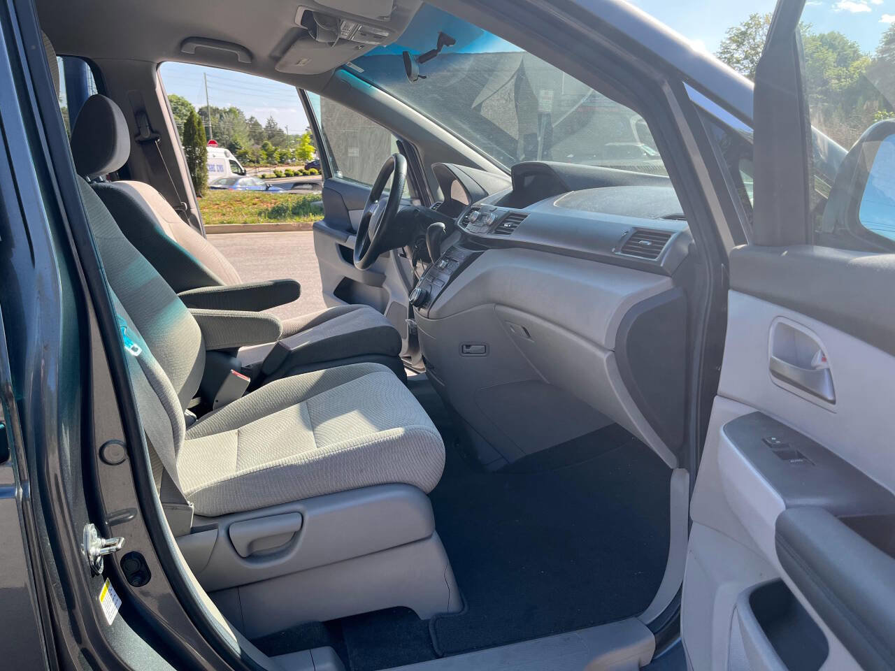 Used 2012 Honda Odyssey LX image 13