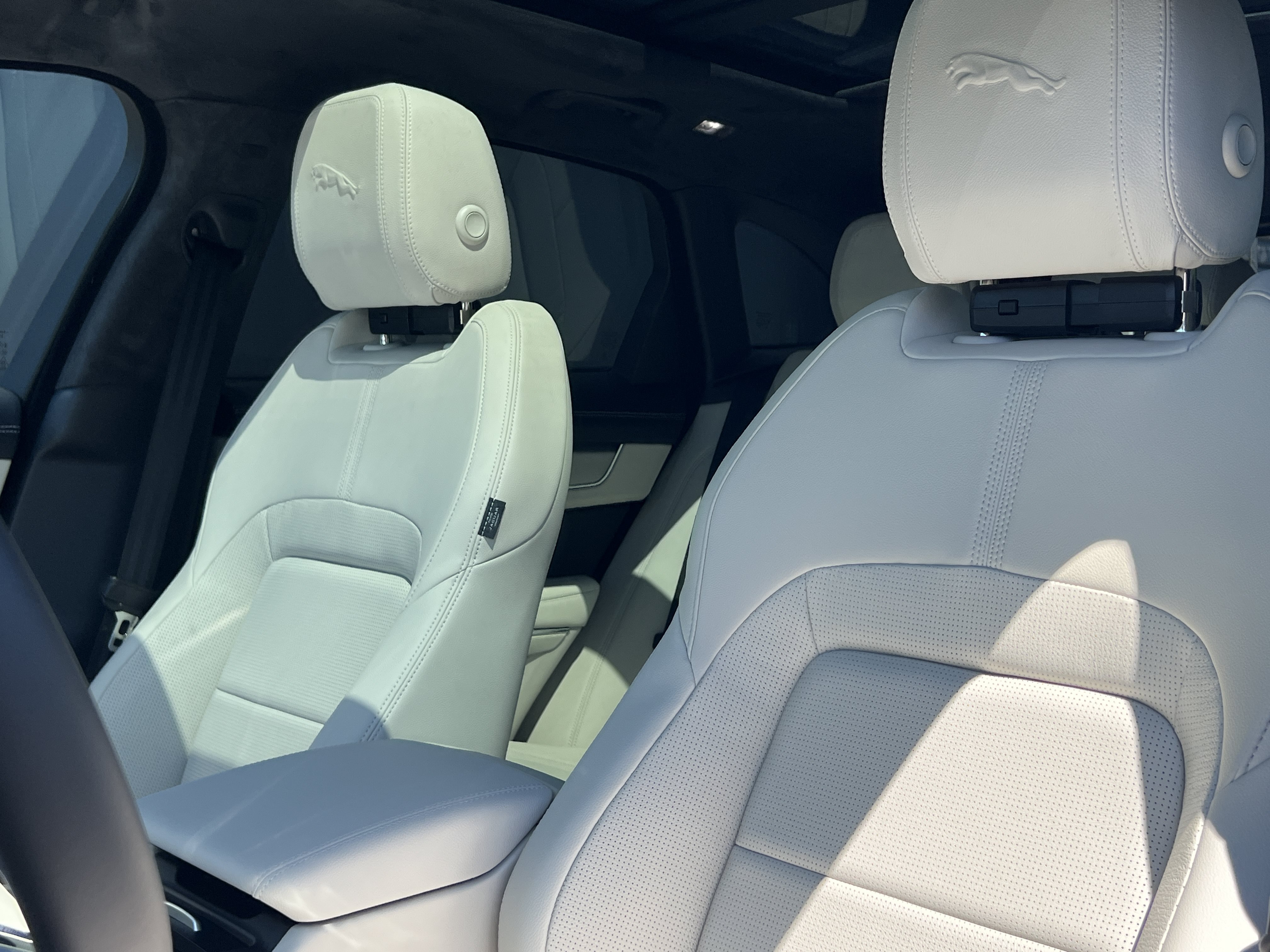 New 2025 Jaguar F-PACE R-Dynamic S AWD/4WD image 21